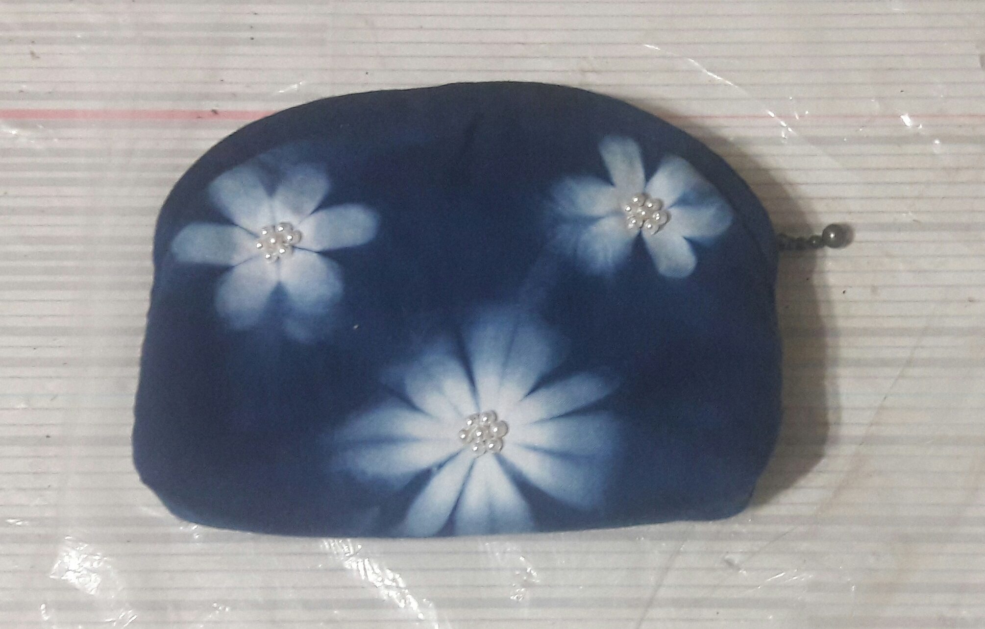 小錢包 (藍染)-油桐花