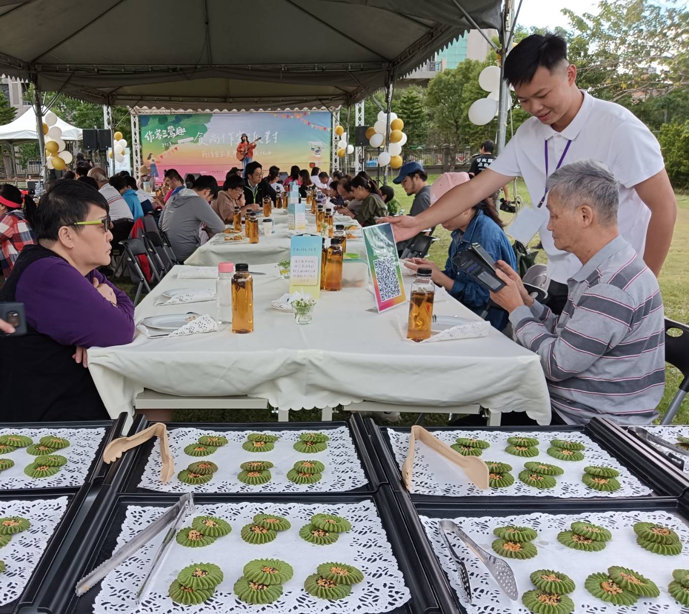 以秋收為主題辦理特色餐桌融入傳統客家菜與新式下午茶