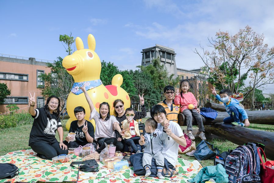 園區戶外景觀場域適合親子野餐同遊