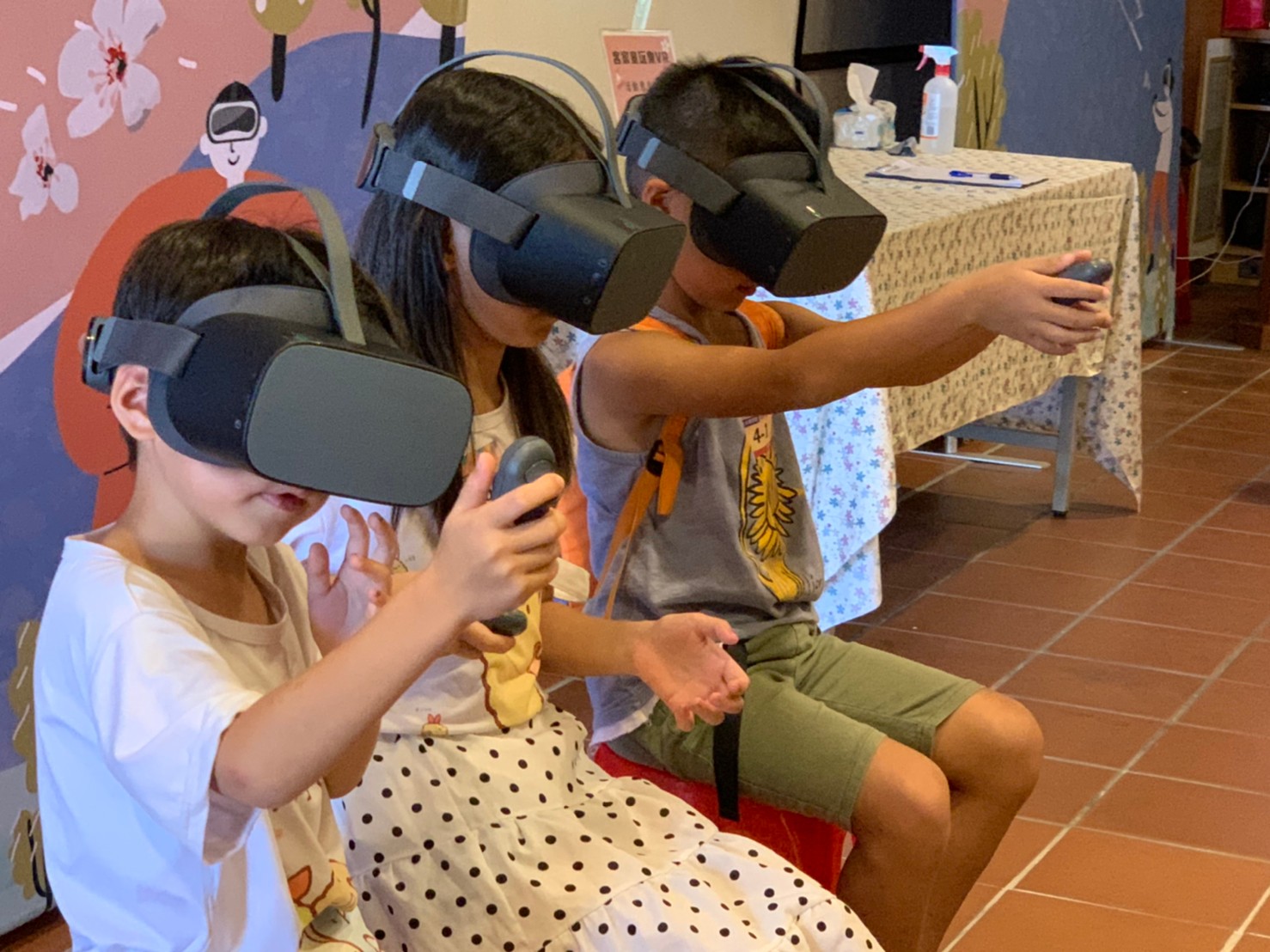 多媒體科技VR教材讓民眾認識客家節慶美食