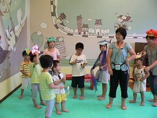 The Room has set up for preserving Hakka and children's book. On the weekends, it also provides 