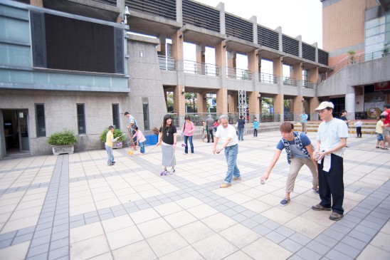 Representing the typical Hakka farmer courtyard, this central area provided a place to do everything: work, play, or have weddings, funerals and ceremonies. It's a multi-function public space, great for families.
